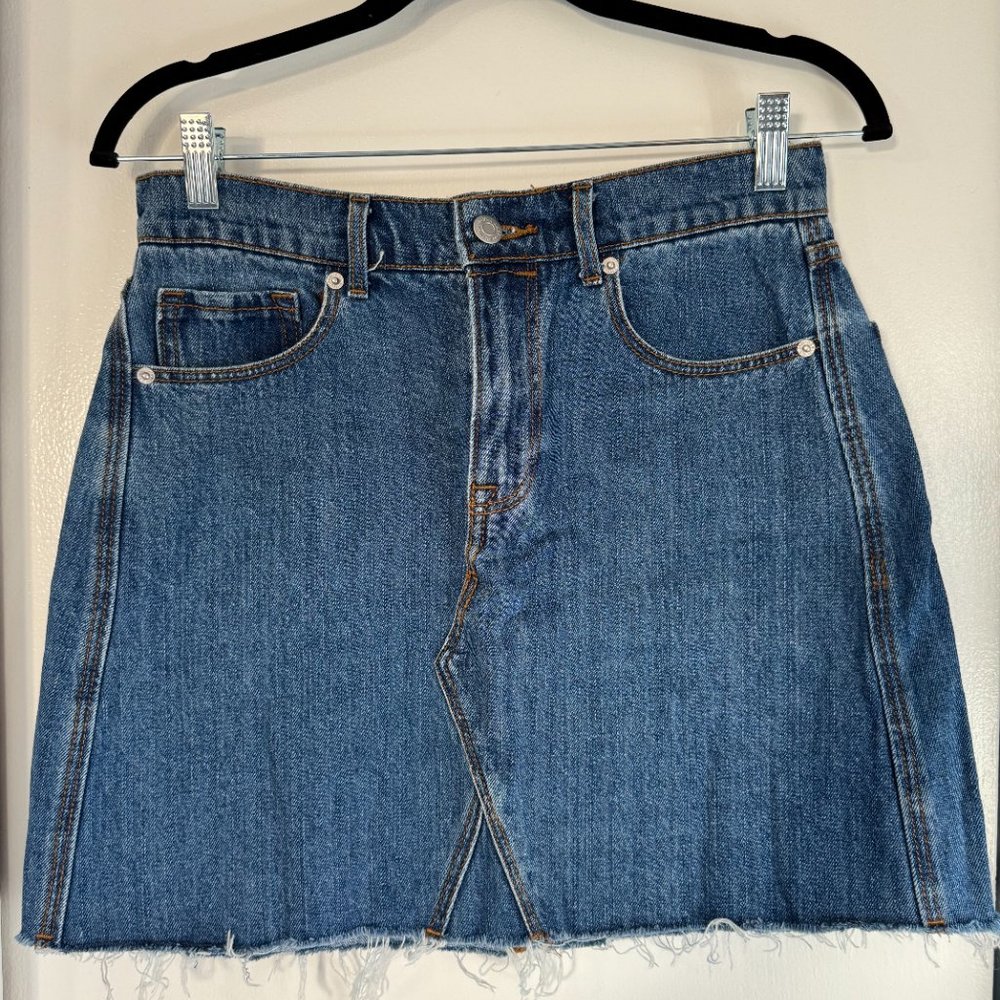 NWOT Old Navy Blue Denim High Rise A-Line Women's Distressed Jean Skirt Size 6